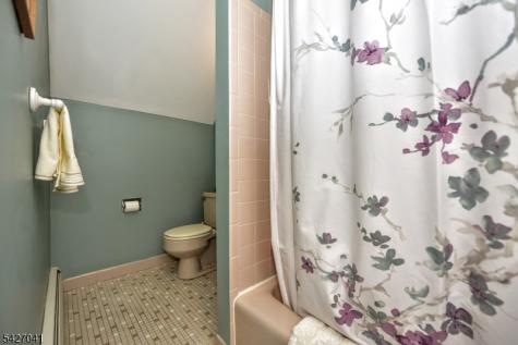 60 Highland Road Bloomingdale NJ 07403