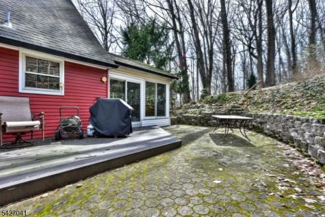 60 Highland Road Bloomingdale NJ 07403