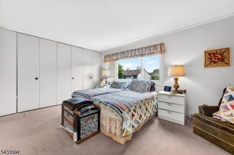 203 Brookside Lane Hillsborough NJ 08844