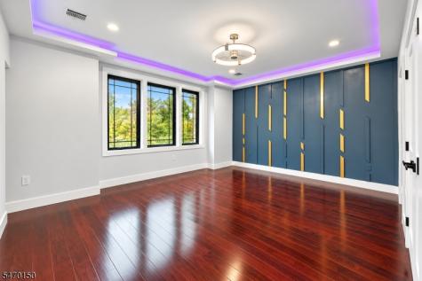 42 Milton Avenue Edison NJ 08820