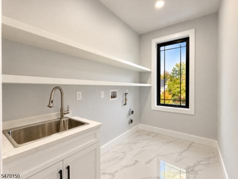 42 Milton Avenue Edison NJ 08820