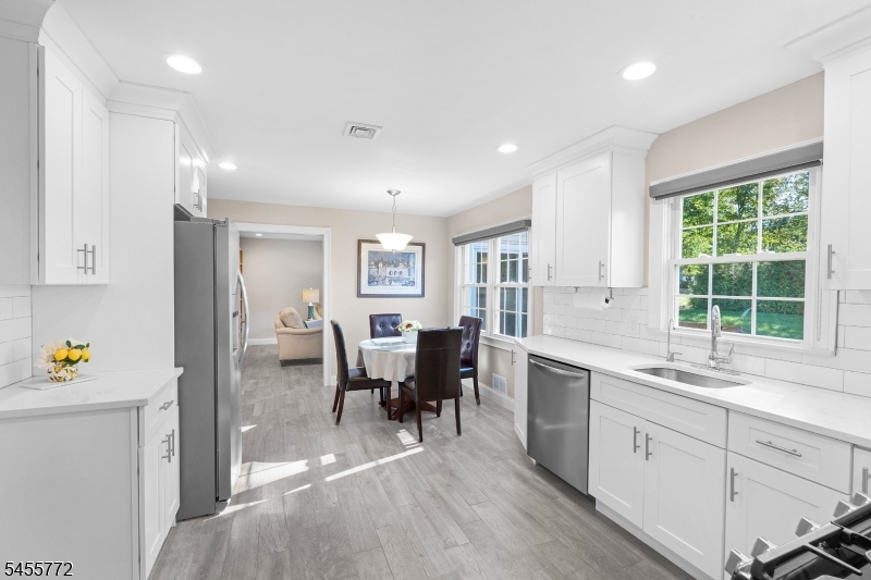 6 Selmar Terrace East Hanover NJ 07936