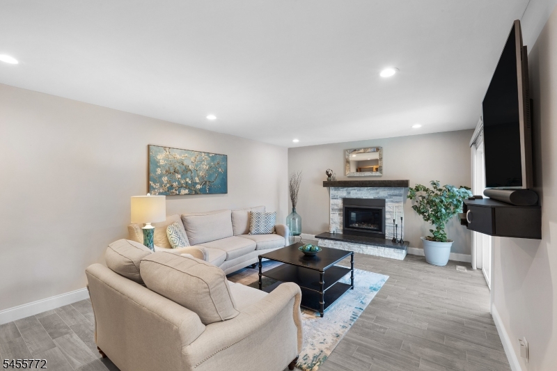 6 Selmar Terrace East Hanover NJ 07936