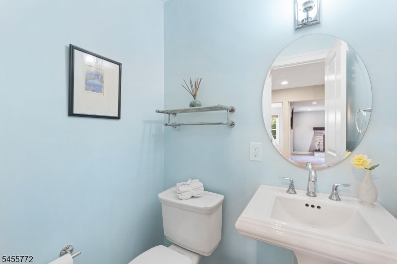 6 Selmar Terrace East Hanover NJ 07936