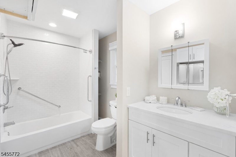 6 Selmar Terrace East Hanover NJ 07936