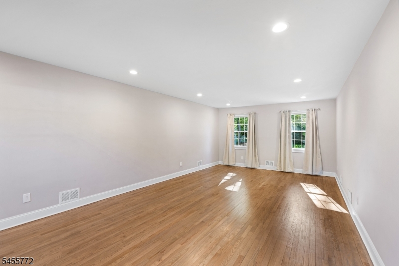 6 Selmar Terrace East Hanover NJ 07936