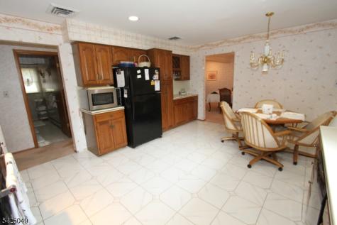 28 Taylor Lane Woodland Park NJ 07424
