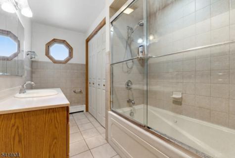 14 Marshall Trail Hopatcong NJ 07843