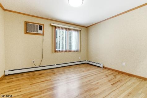 14 Marshall Trail Hopatcong NJ 07843