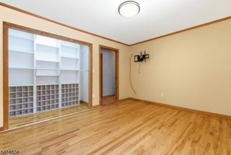 14 Marshall Trail Hopatcong NJ 07843