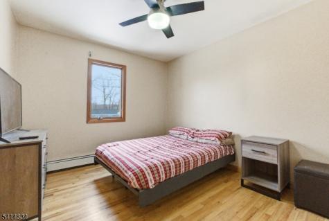 14 Marshall Trail Hopatcong NJ 07843