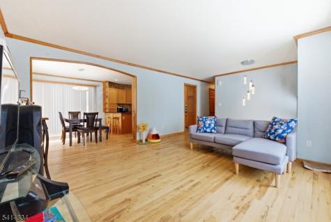 14 Marshall Trail Hopatcong NJ 07843