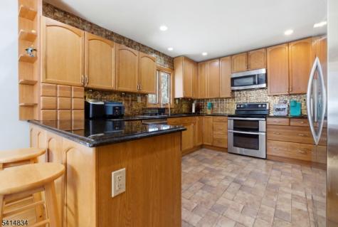 14 Marshall Trail Hopatcong NJ 07843