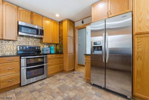 14 Marshall Trail Hopatcong NJ 07843