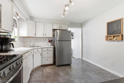 29 Gregory Avenue Morris NJ 07950