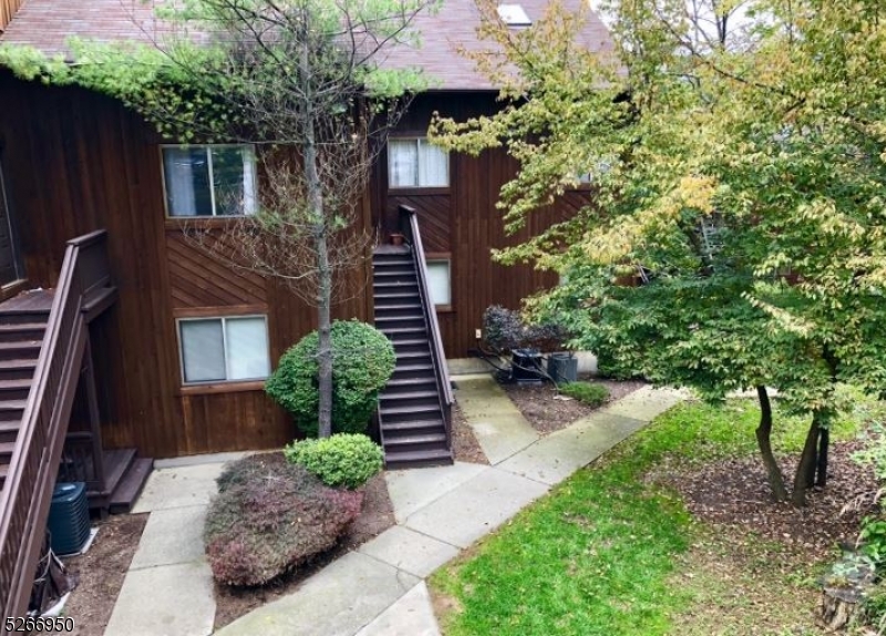 1 Pinehurst Court Vernon NJ 07462