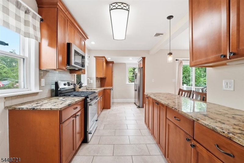 9 S Middaugh Street Somerville NJ 08876