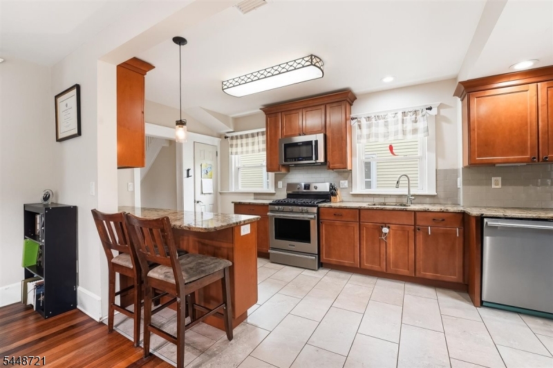 9 S Middaugh Street Somerville NJ 08876