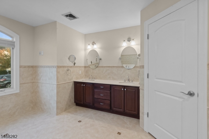 245 Kingsland Avenue Lyndhurst NJ 07071