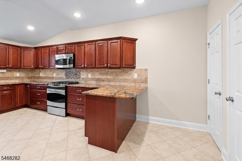 245 Kingsland Avenue Lyndhurst NJ 07071