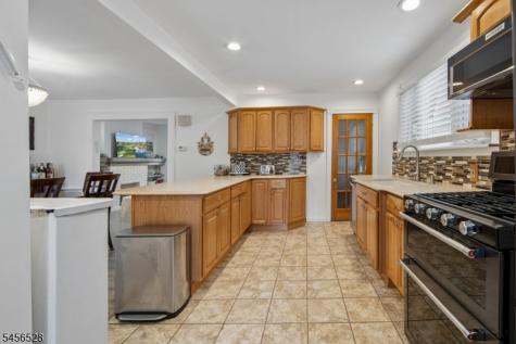 1027 Salem Avenue Hillside NJ 07205