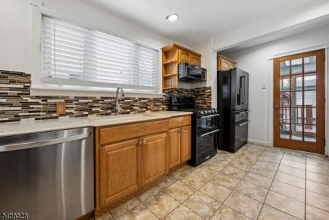 1027 Salem Avenue Hillside NJ 07205