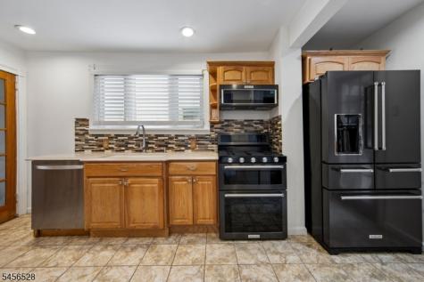 1027 Salem Avenue Hillside NJ 07205