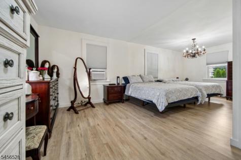 1027 Salem Avenue Hillside NJ 07205