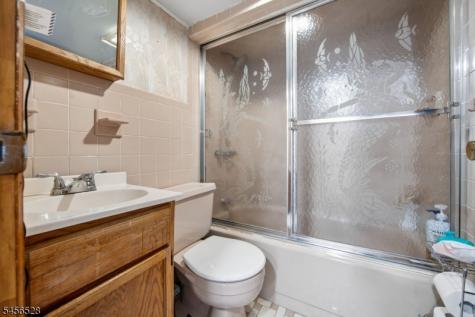 1027 Salem Avenue Hillside NJ 07205