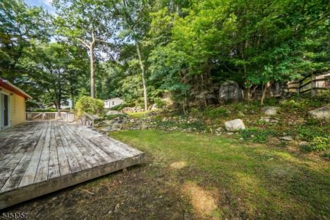 12 Coolidge Trail Hopatcong NJ 07843