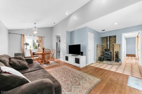 12 Coolidge Trail Hopatcong NJ 07843