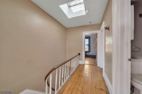 589 Drive Martin Luther King Jr Newark NJ 07102