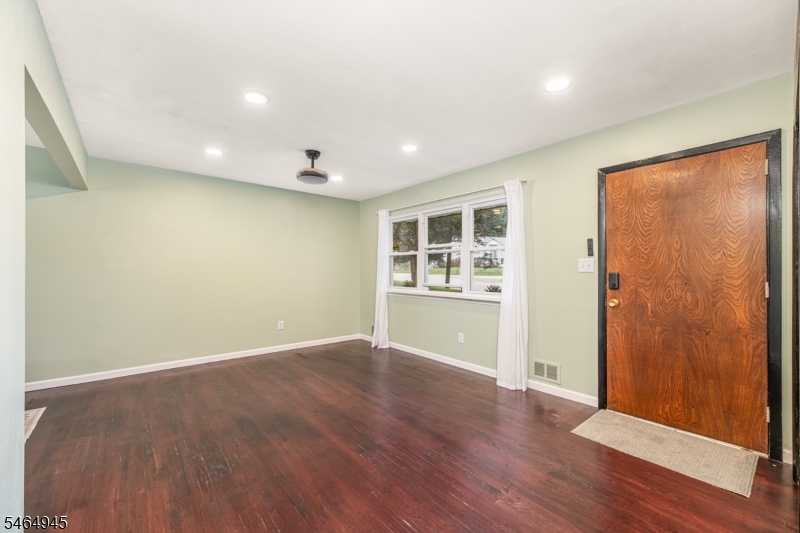 7 Fox Hill Drive Franklin NJ 07416