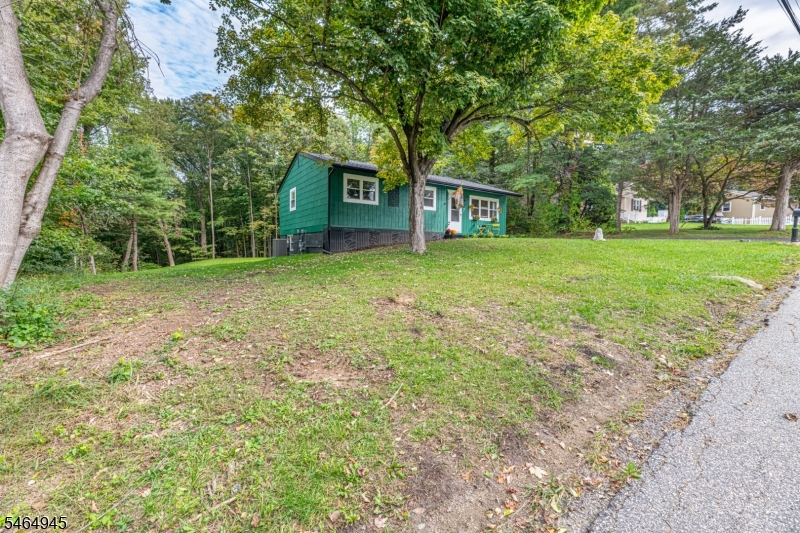 7 Fox Hill Drive Franklin NJ 07416