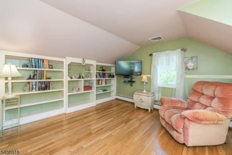 25 Meadow Drive Little Falls NJ 07424