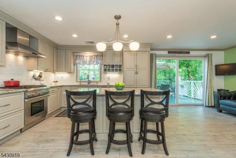 25 Meadow Drive Little Falls NJ 07424