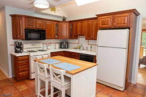 13 Sunset Drive Clark NJ 07066
