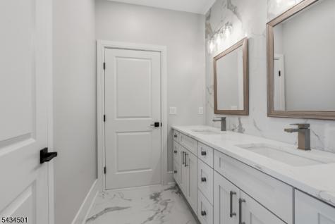 60 W Hobart Gap Road Livingston NJ 07039