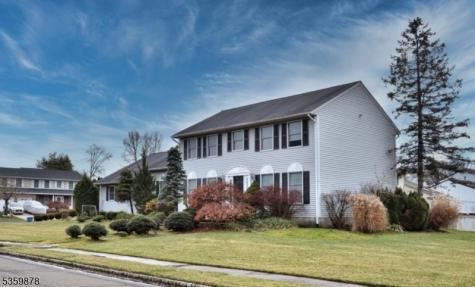 8 Winfield Court Fairfield NJ 07004
