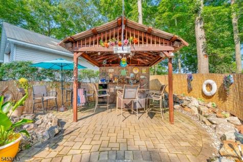59 Shawnee Road Hopatcong NJ 07843