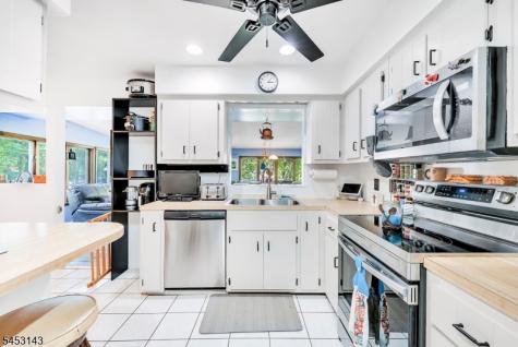 59 Shawnee Road Hopatcong NJ 07843