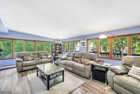 59 Shawnee Road Hopatcong NJ 07843