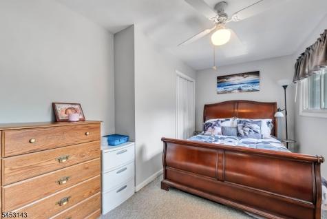 59 Shawnee Road Hopatcong NJ 07843