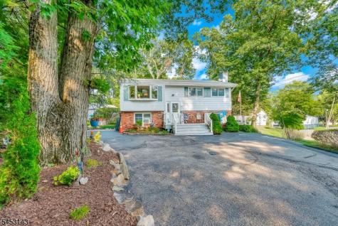 59 Shawnee Road Hopatcong NJ 07843