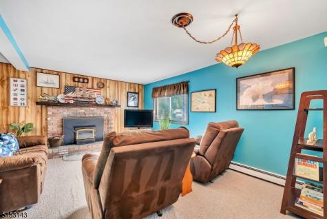 59 Shawnee Road Hopatcong NJ 07843