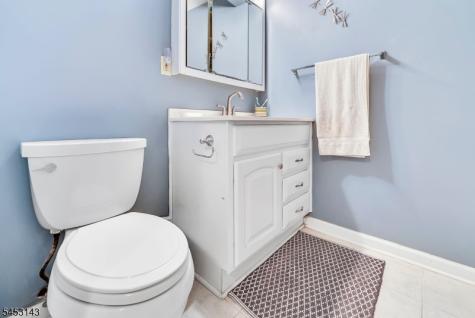 59 Shawnee Road Hopatcong NJ 07843