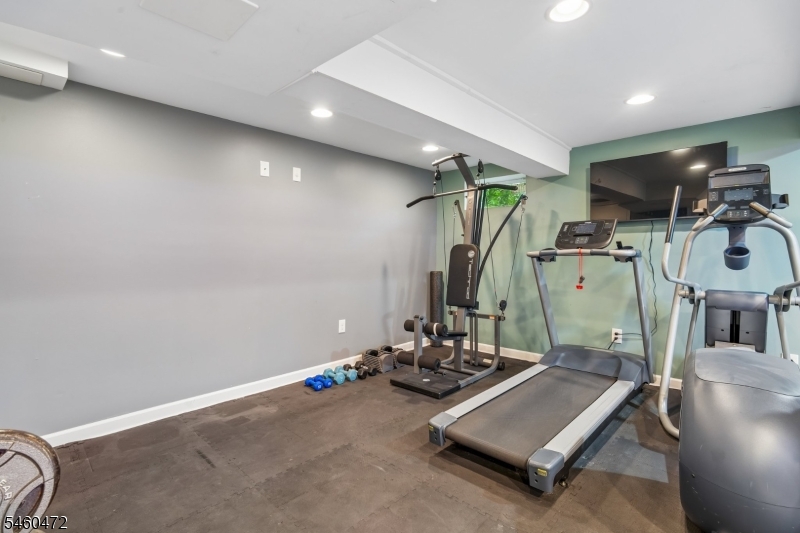 30 Connel Drive West Orange NJ 07052