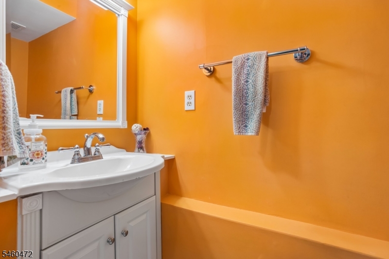 30 Connel Drive West Orange NJ 07052