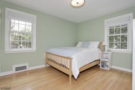 70 Ridge Road Glen Rock NJ 07452