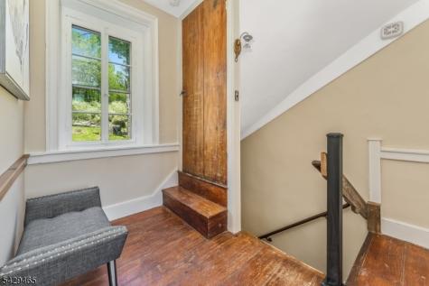 130 Shire Road Holland NJ 08848